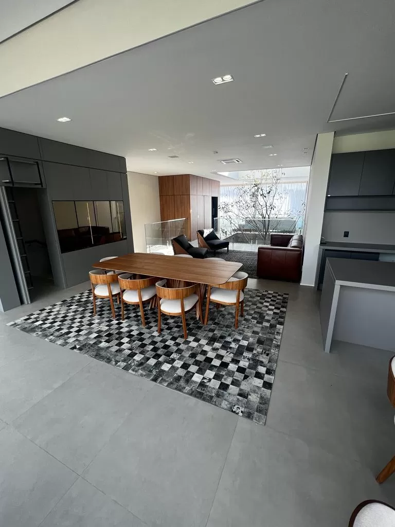 Casa à Venda com 3 suítes, escritório, sala de cinema, piscina e adega, 470m² em Votorantim/SP no Condomínio Alphaville Nova Esplanada