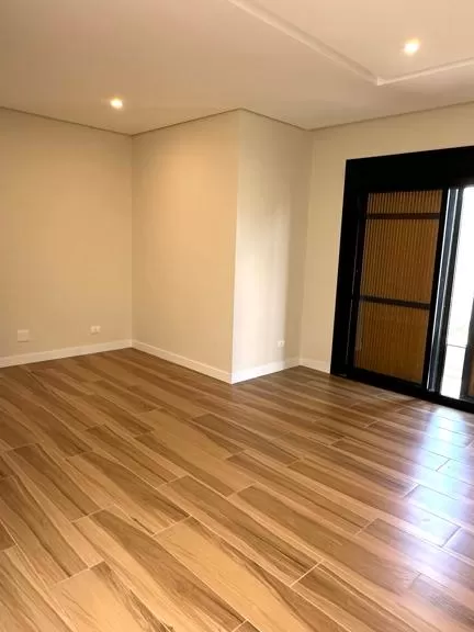 Casa à Venda com 4 suítes e escritório, 357m² em Votorantim/SP no Condomínio Alphaville Nova Esplanada