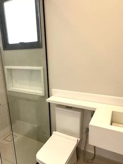 Casa à Venda com 4 suítes e escritório, 357m² em Votorantim/SP no Condomínio Alphaville Nova Esplanada