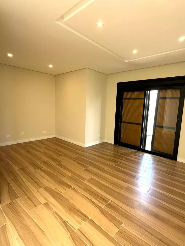 Casa à Venda com 4 suítes e escritório, 357m² em Votorantim/SP no Condomínio Alphaville Nova Esplanada