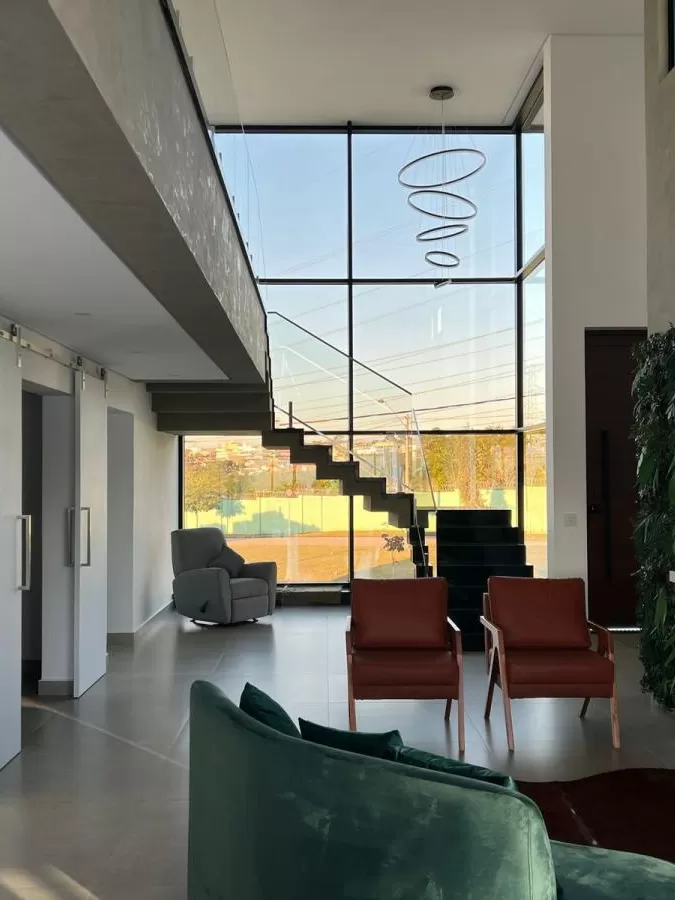 Casa à Venda com 3 suítes, escritório e piscina em Sorocaba/SP no Condomínio Campos do Conde