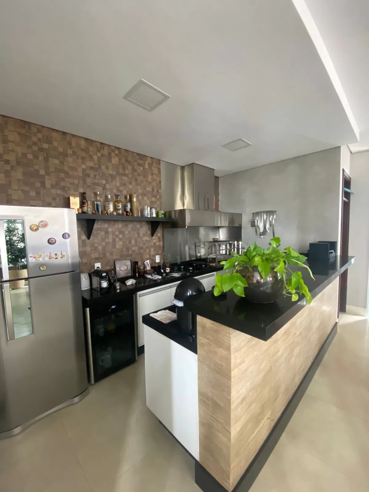 Casa à Venda e Locação com 4 suítes, escritório e piscina, 390m² em Votorantim/SP no Condominio Alphaville Nova Esplanada