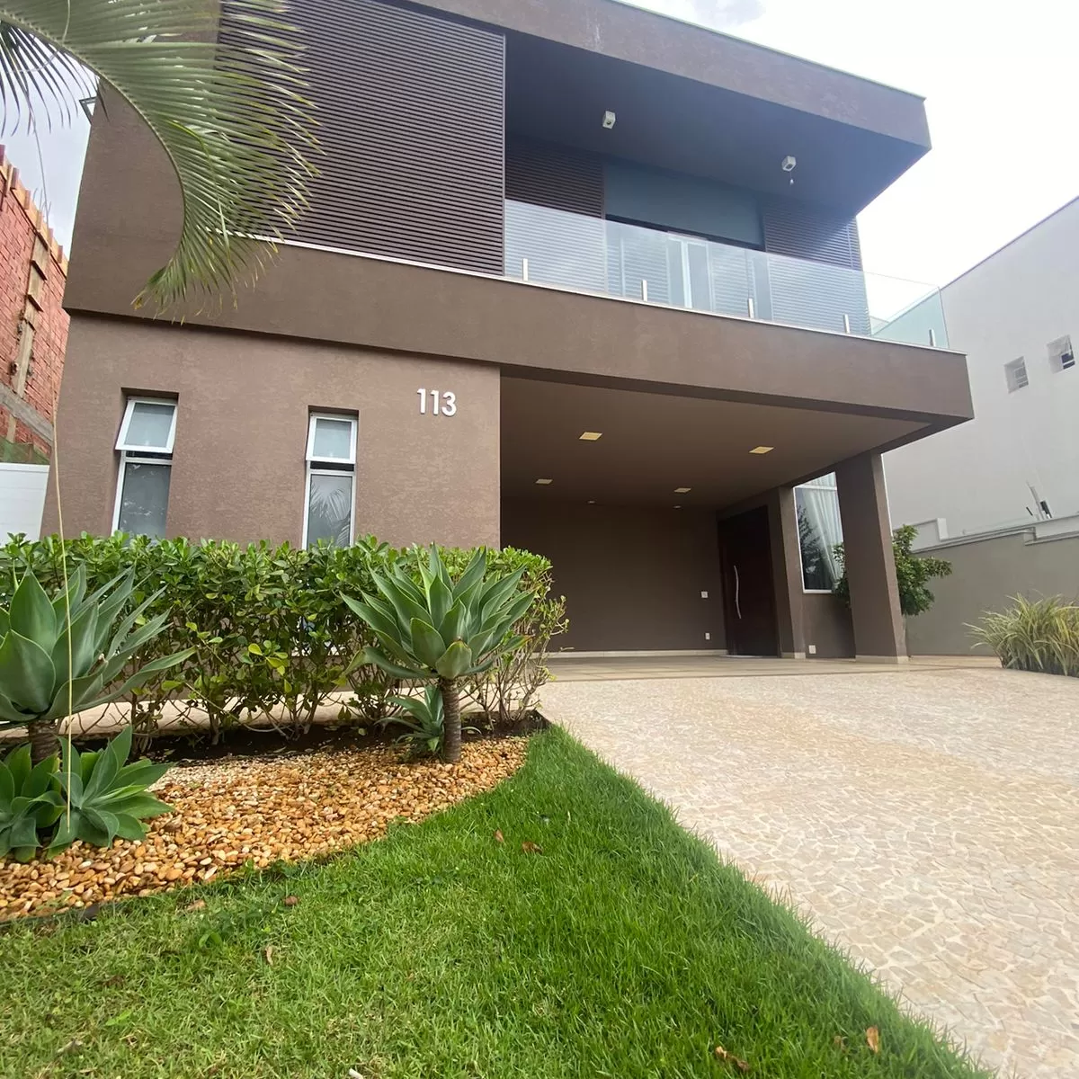 Casa à Venda e Locação com 4 suítes, escritório e piscina, 390m² em Votorantim/SP no Condominio Alphaville Nova Esplanada