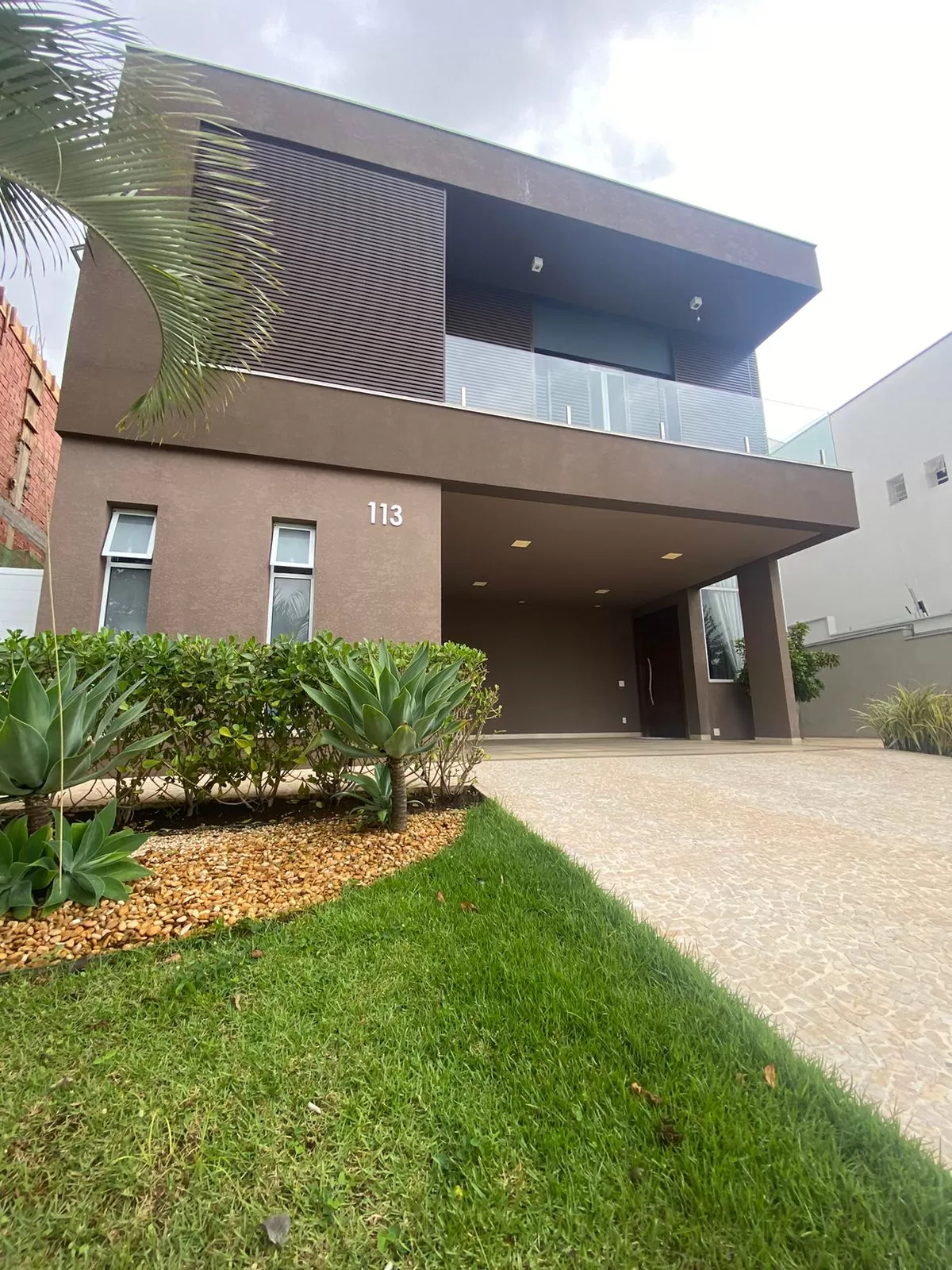 Casa à Venda e Locação com 4 suítes, escritório e piscina, 390m² em Votorantim/SP no Condominio Alphaville Nova Esplanada