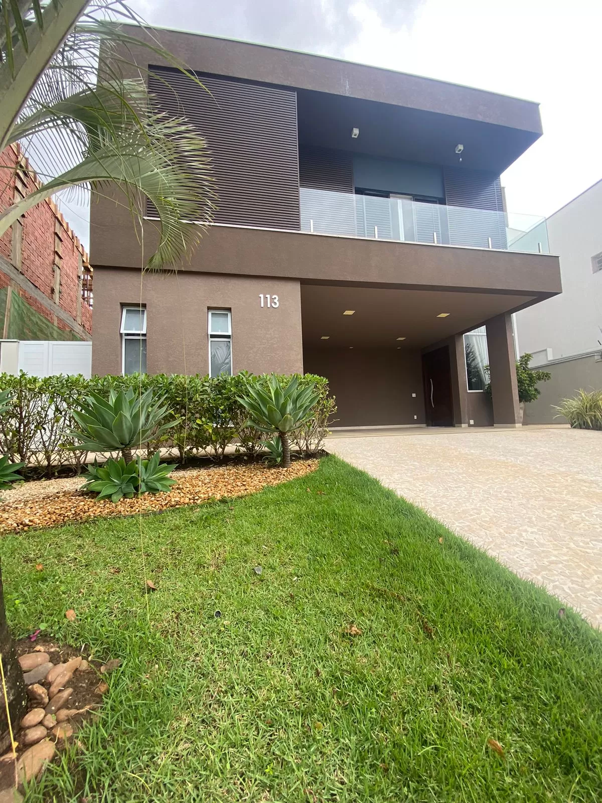 Casa à Venda e Locação com 4 suítes, escritório e piscina, 390m² em Votorantim/SP no Condominio Alphaville Nova Esplanada