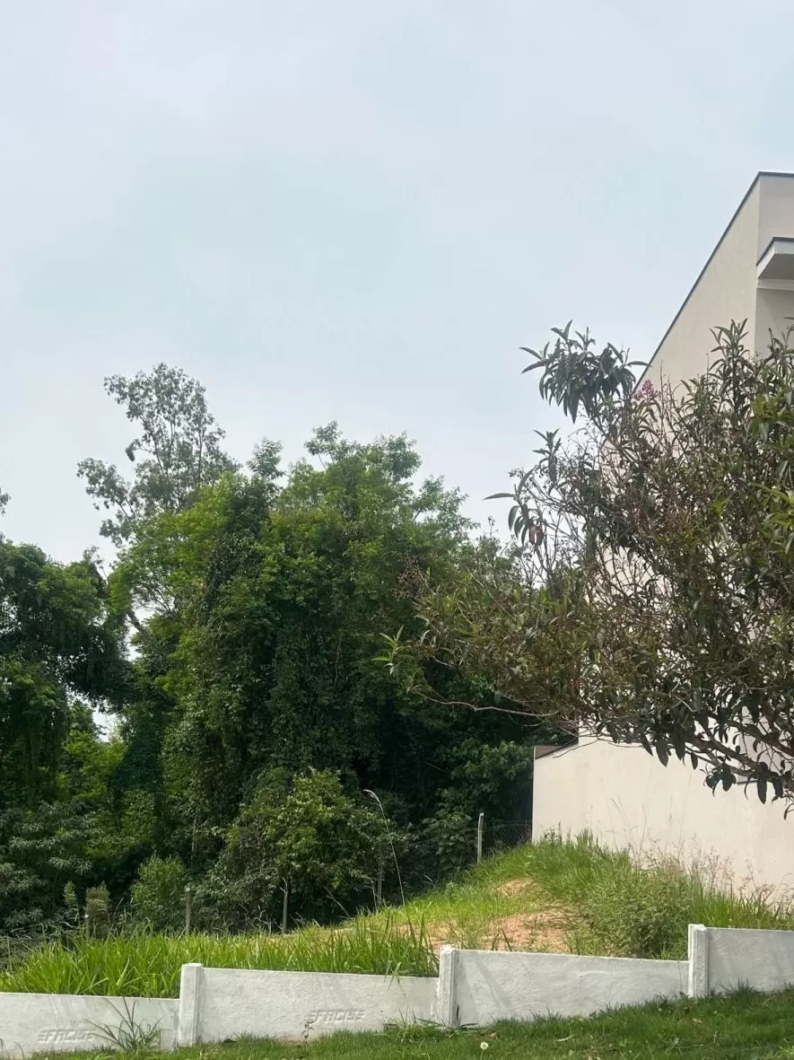 Terreno à Venda no Condominio Vale Azul em Votorantim-SP