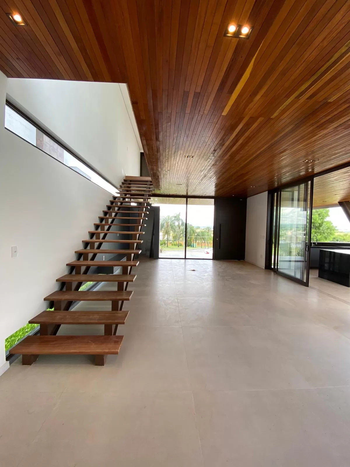 Casa à Venda com 3 suítes sendo 1 master com closet e piscina, 360m² em Votorantim/SP no Condomínio Alphaville Nova Esplanada