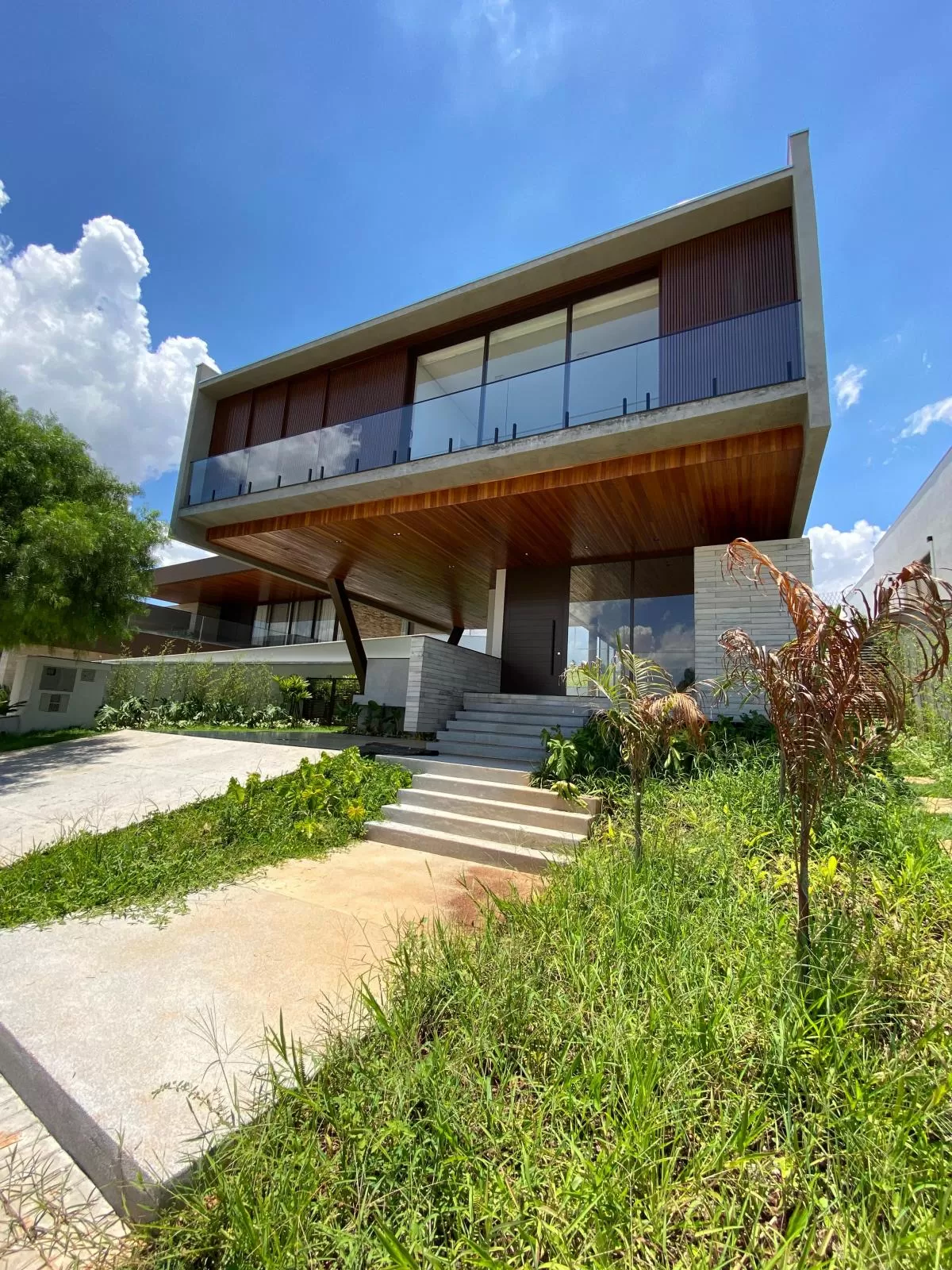 Casa à Venda com 3 suítes sendo 1 master com closet e piscina, 360m² em Votorantim/SP no Condomínio Alphaville Nova Esplanada