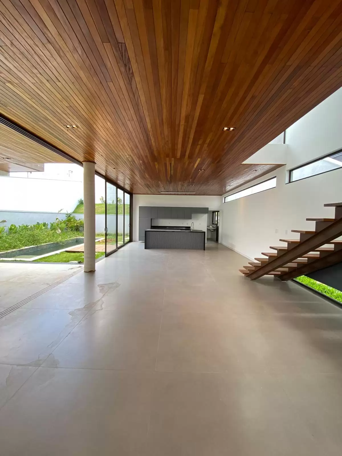 Casa à Venda com 3 suítes sendo 1 master com closet e piscina, 360m² em Votorantim/SP no Condomínio Alphaville Nova Esplanada