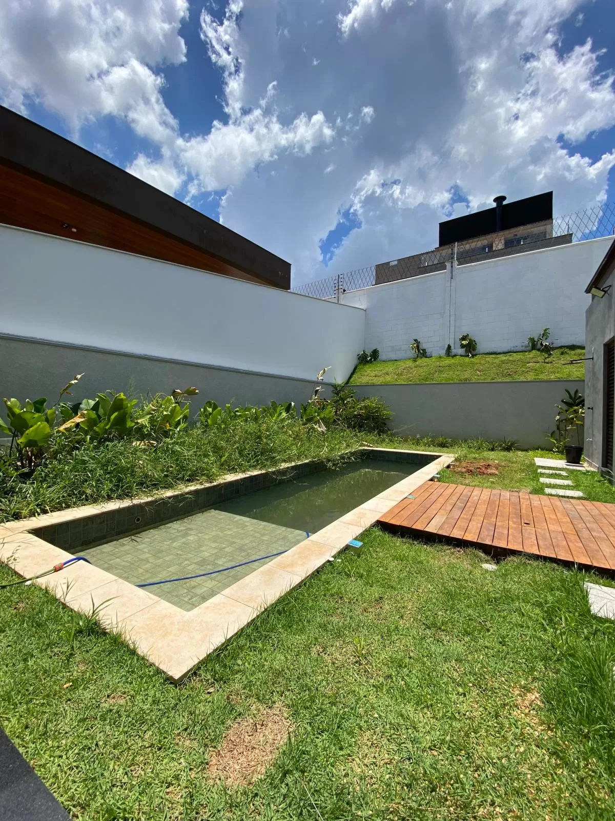 Casa à Venda com 3 suítes sendo 1 master com closet e piscina, 360m² em Votorantim/SP no Condomínio Alphaville Nova Esplanada