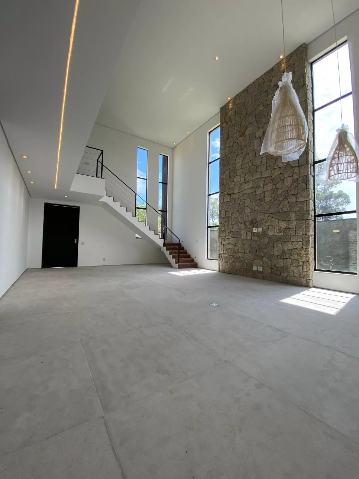 Casa à Venda com 3 suítes e piscina aquecida, 333m² em Votorantim/SP no Condomínio Alphaville Nova Esplanada