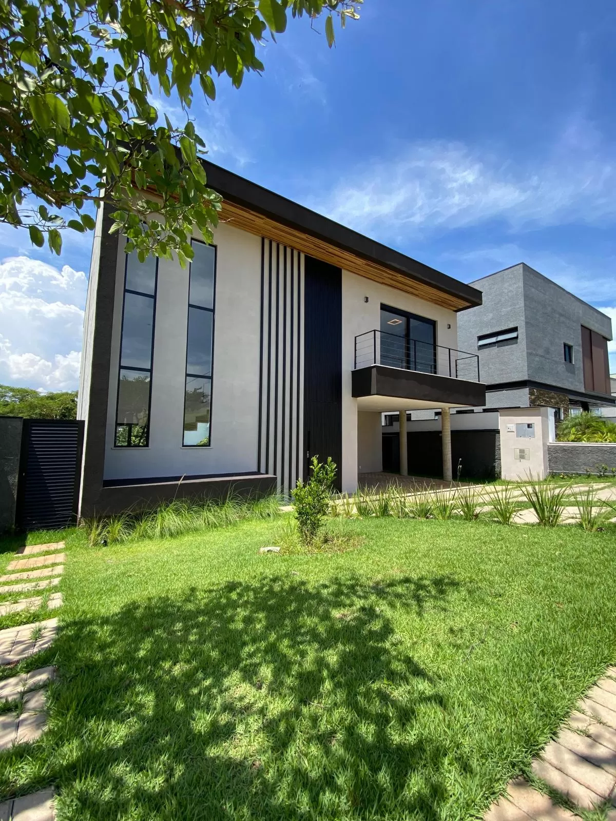 Casa à Venda com 3 suítes e piscina aquecida, 333m² em Votorantim/SP no Condomínio Alphaville Nova Esplanada