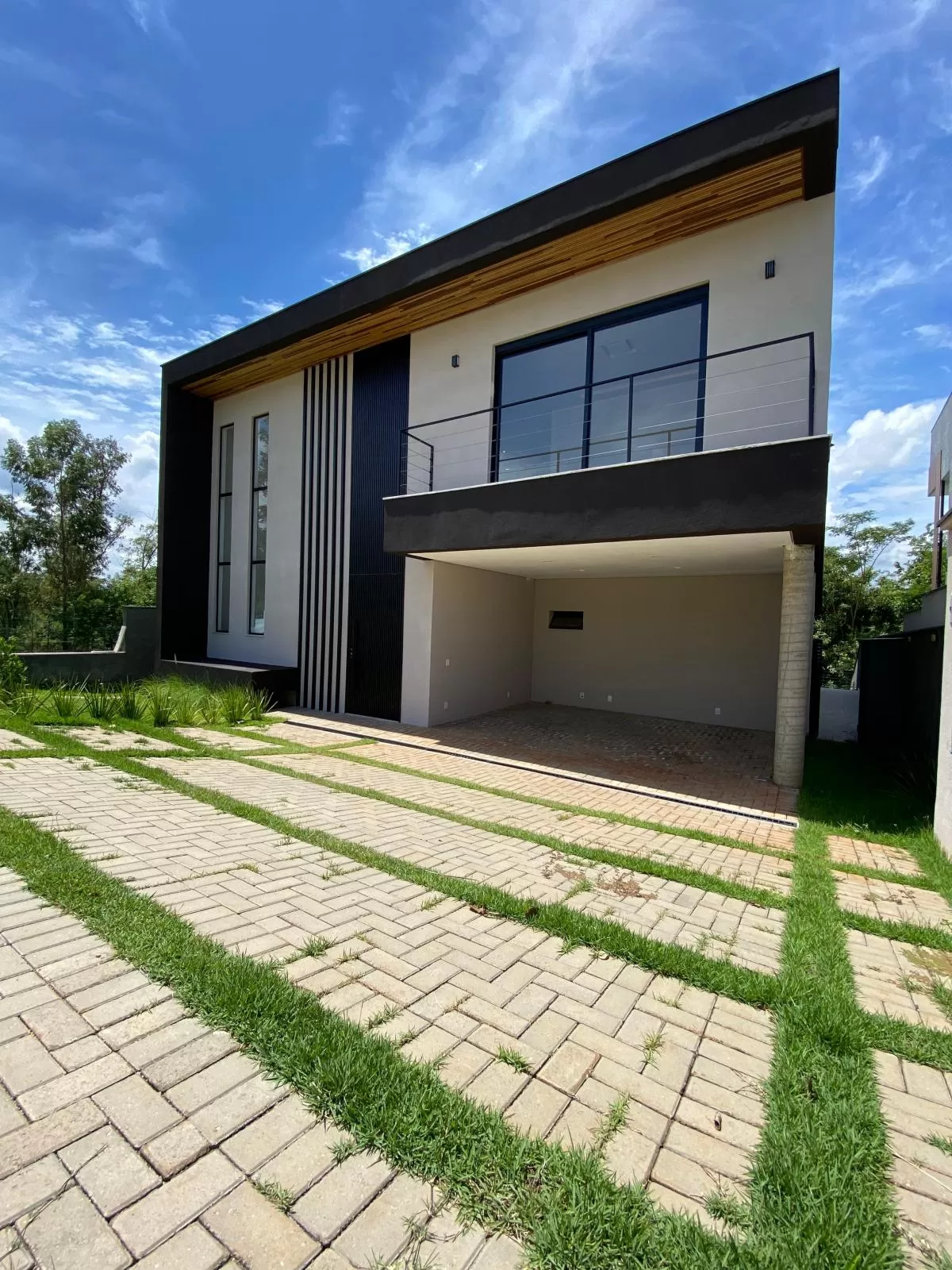Casa à Venda com 3 suítes e piscina aquecida, 333m² em Votorantim/SP no Condomínio Alphaville Nova Esplanada