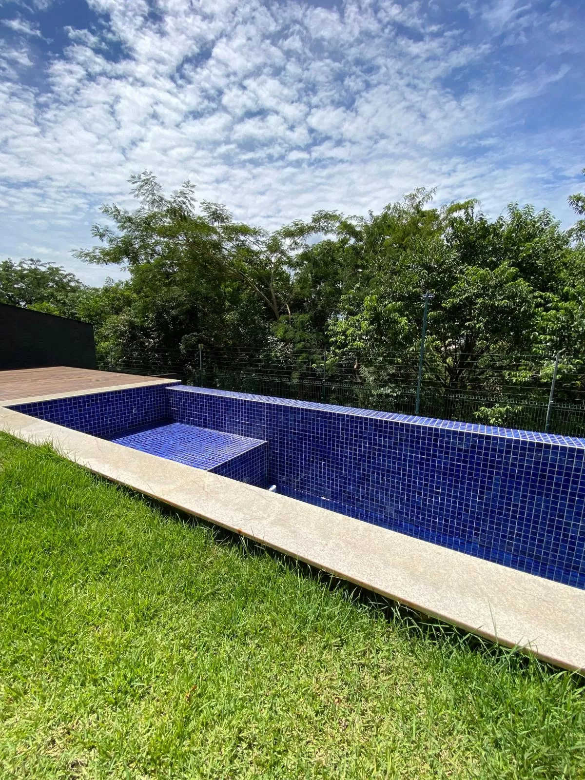 Casa à Venda com 3 suítes e piscina aquecida, 333m² em Votorantim/SP no Condomínio Alphaville Nova Esplanada
