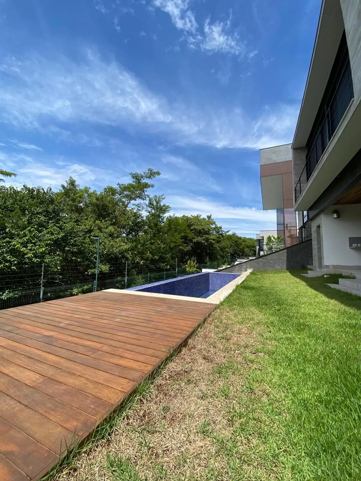 Casa à Venda com 3 suítes e piscina aquecida, 333m² em Votorantim/SP no Condomínio Alphaville Nova Esplanada