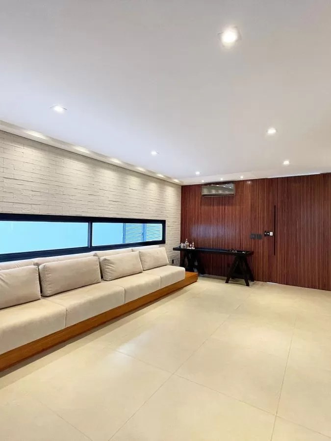 Casa à Venda com 3 suítes sendo 1 master com closet e piscina climatizada, 295m² em Votorantim/SP no Condomínio Alphaville Nova Esplanada