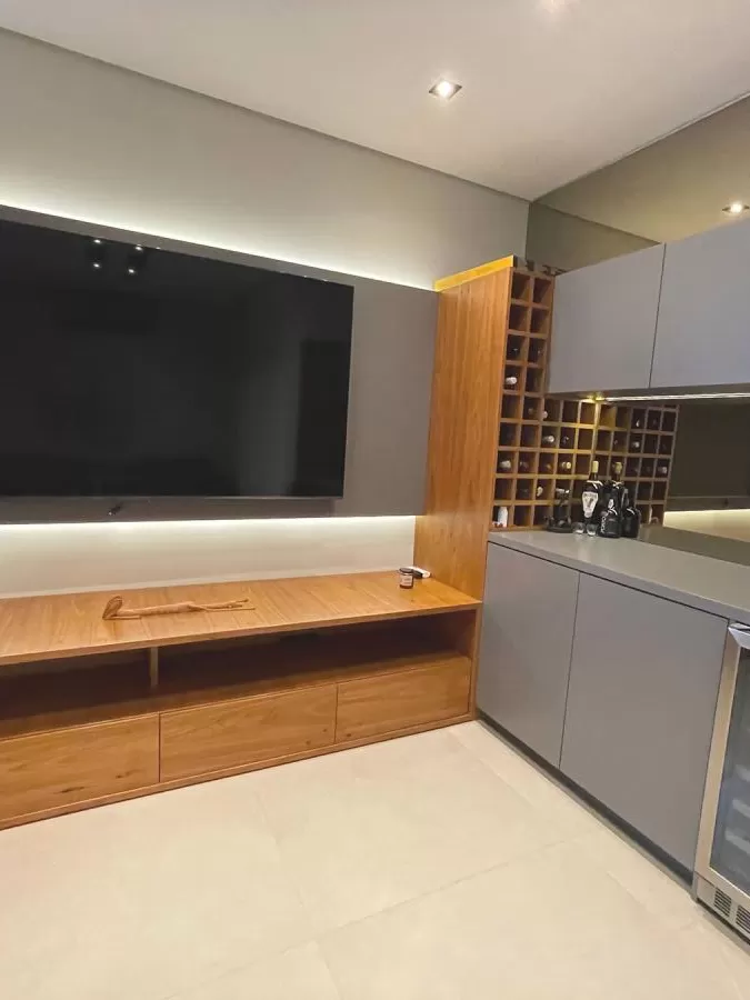 Casa à Venda com 3 suítes sendo 1 master com closet e piscina climatizada, 295m² em Votorantim/SP no Condomínio Alphaville Nova Esplanada