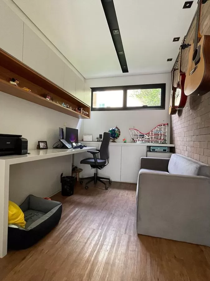Casa à Venda com 3 suítes sendo 1 master com closet e piscina climatizada, 295m² em Votorantim/SP no Condomínio Alphaville Nova Esplanada