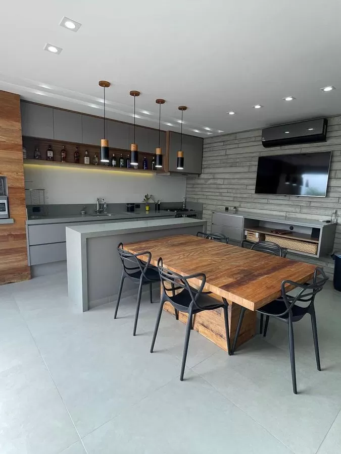 Casa à Venda com 3 suítes sendo 1 master com closet e piscina climatizada, 295m² em Votorantim/SP no Condomínio Alphaville Nova Esplanada