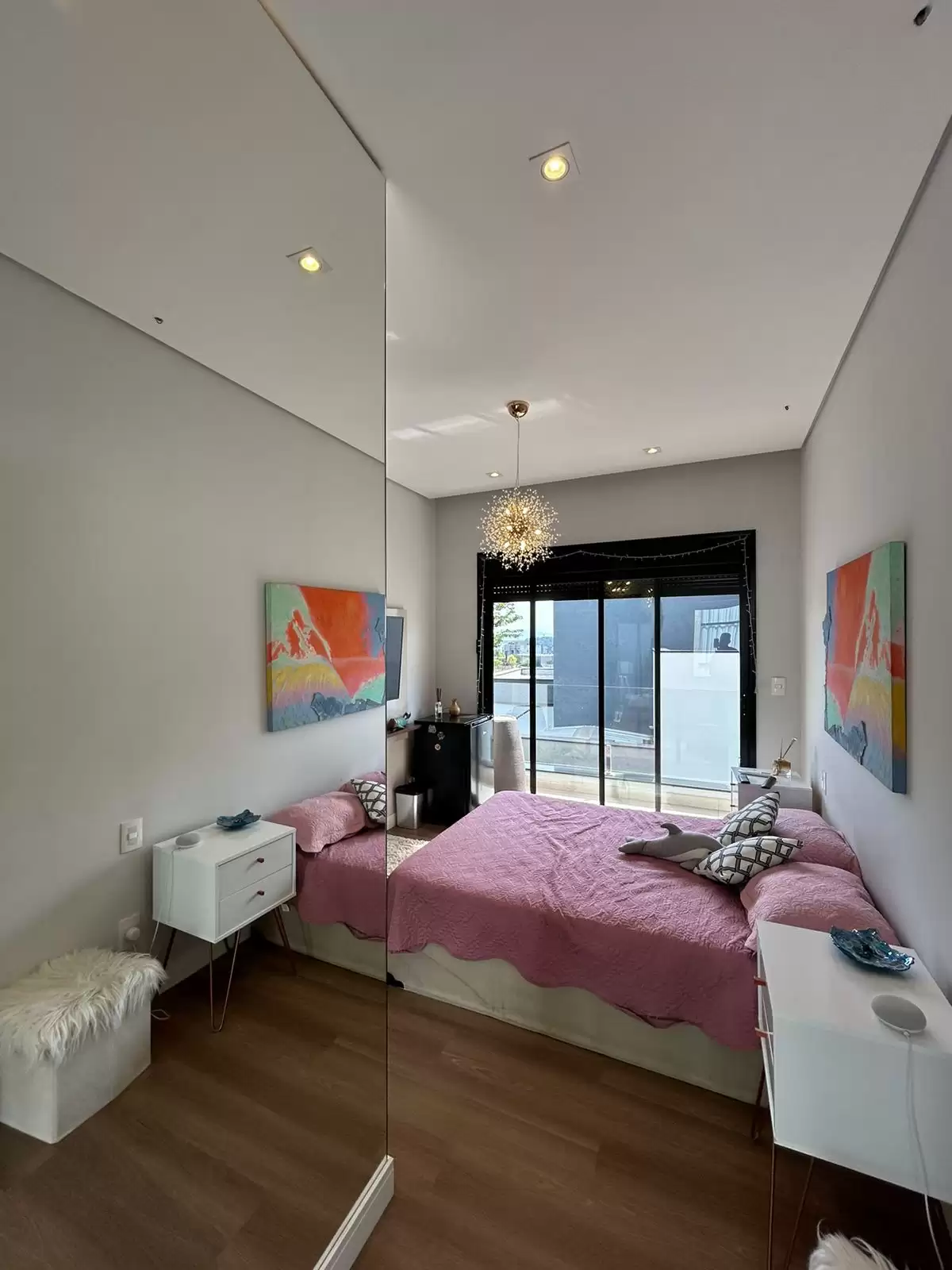 Sobrado à Venda com 3 suítes sendo 2 com closet, escritório e piscina com vista para mata, 300m² em Votorantim/SP no Condomínio Alphaville Nova Esplanada