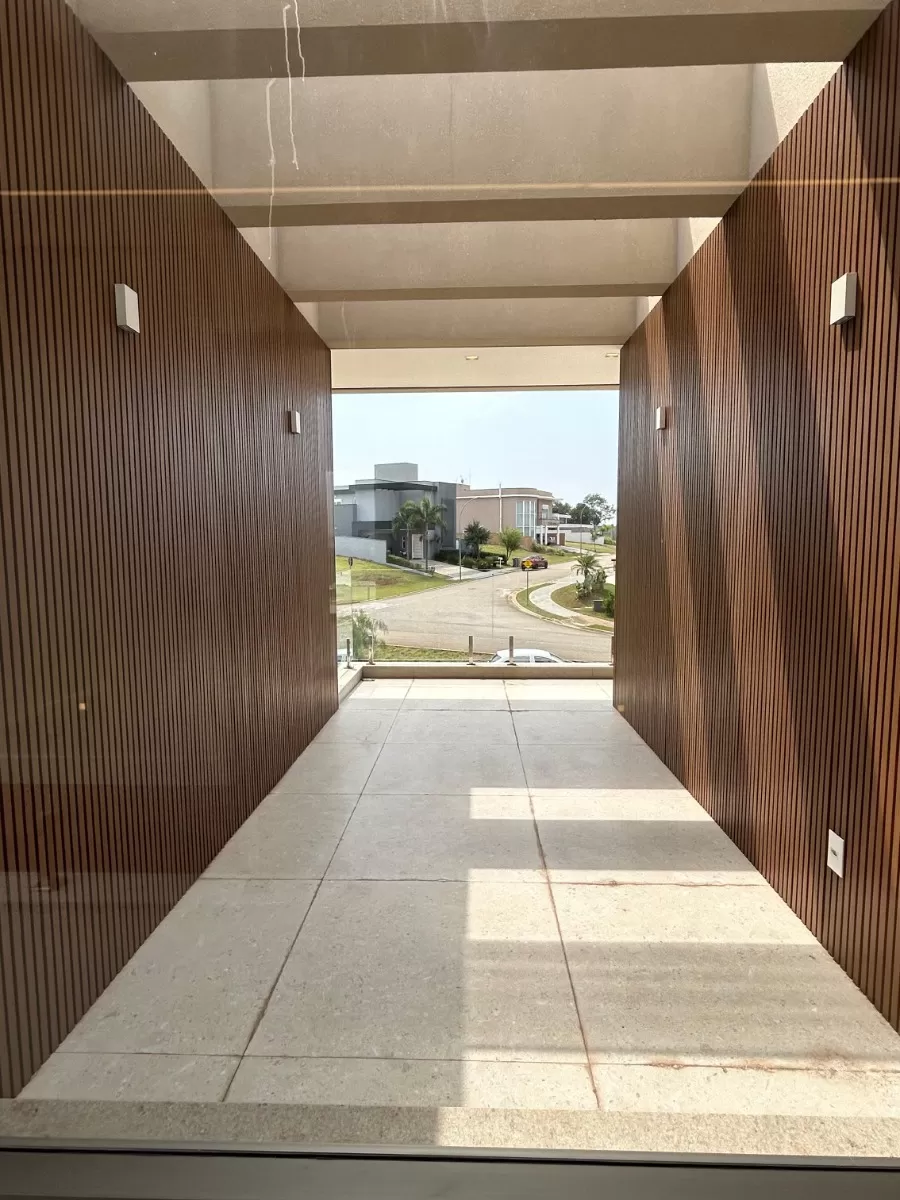 Sobrado à Venda com 5 suítes com closet e piscina, 415m² em Votorantim/SP no Condomínio Alphaville Nova Esplanada