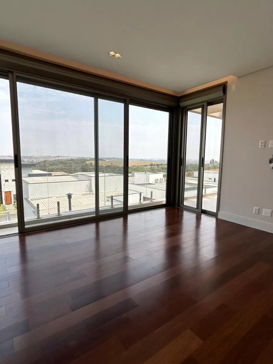 Sobrado à Venda com 5 suítes com closet e piscina, 415m² em Votorantim/SP no Condomínio Alphaville Nova Esplanada