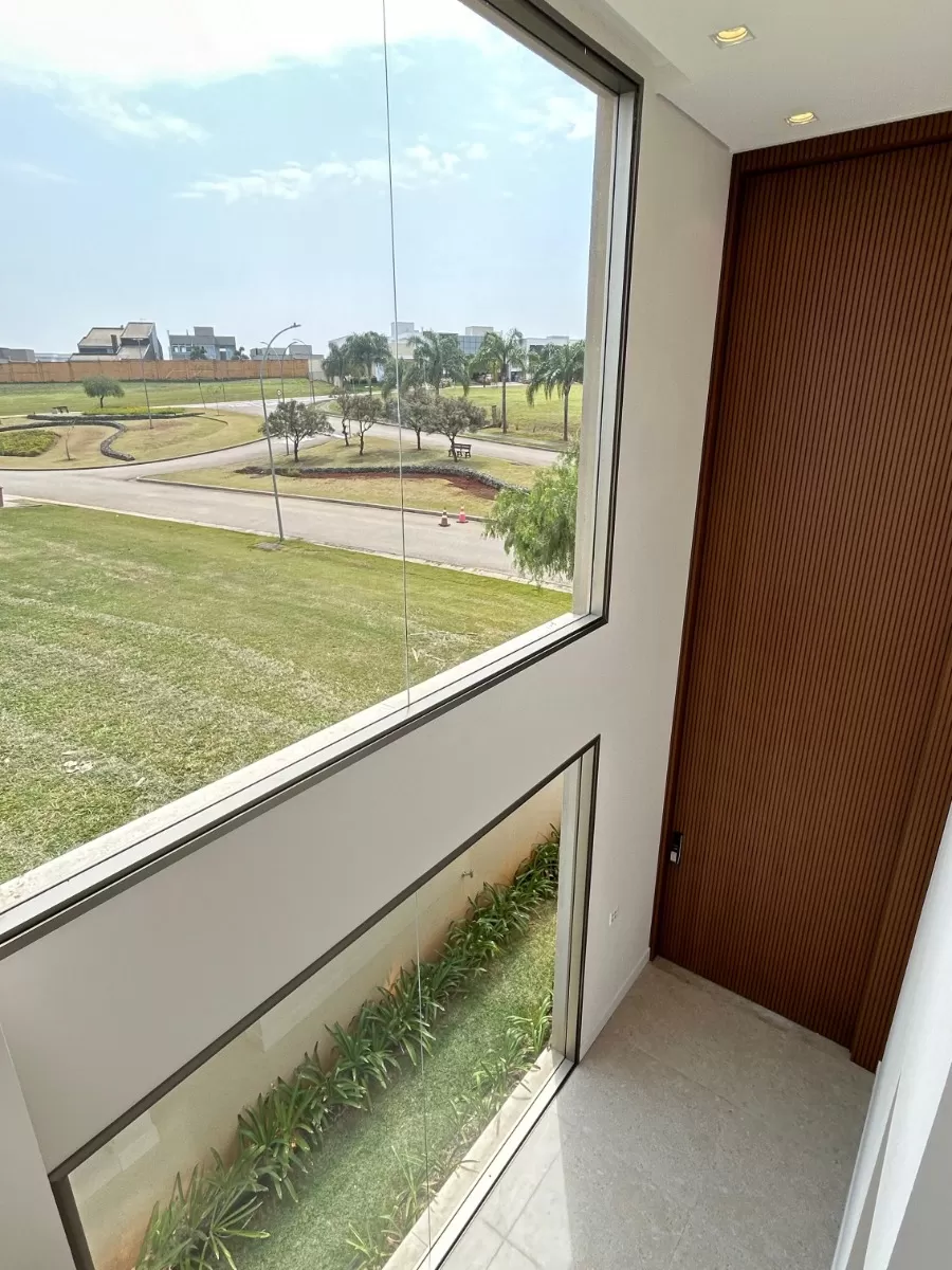 Sobrado à Venda com 5 suítes com closet e piscina, 415m² em Votorantim/SP no Condomínio Alphaville Nova Esplanada