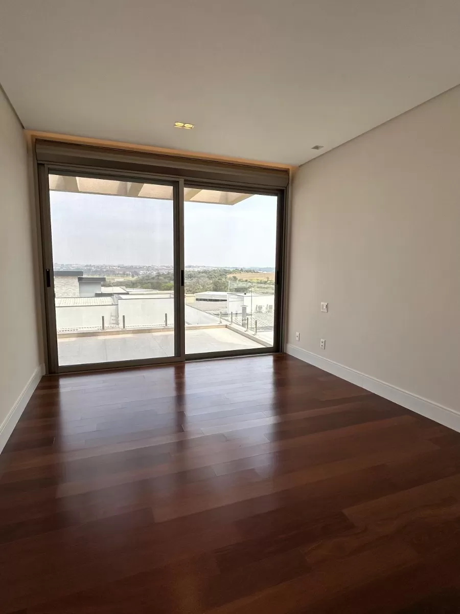Sobrado à Venda com 5 suítes com closet e piscina, 415m² em Votorantim/SP no Condomínio Alphaville Nova Esplanada
