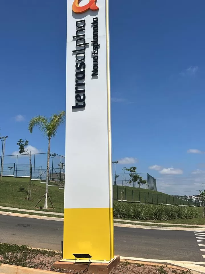 Terreno De Esquina à Venda com ótima topografia, 361m² no Condomínio Terras Alpha em Votorantim/SP 