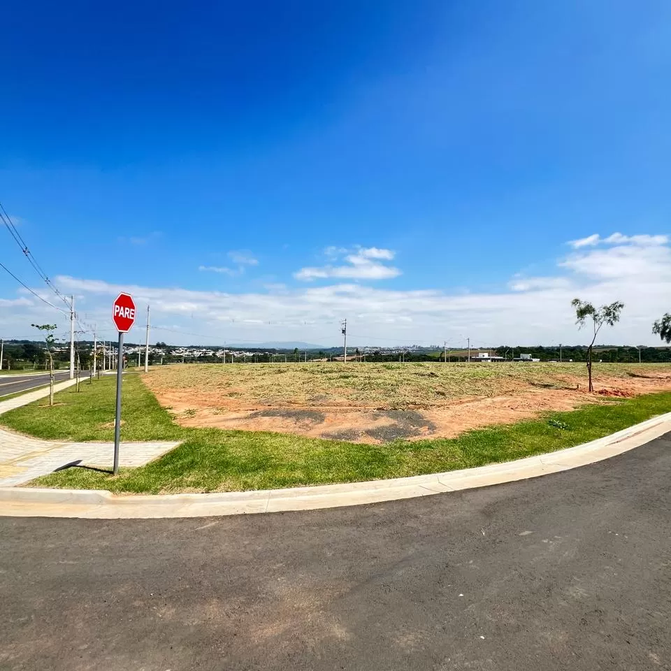 Terreno De Esquina à Venda com ótima topografia, 361m² no Condomínio Terras Alpha em Votorantim/SP 