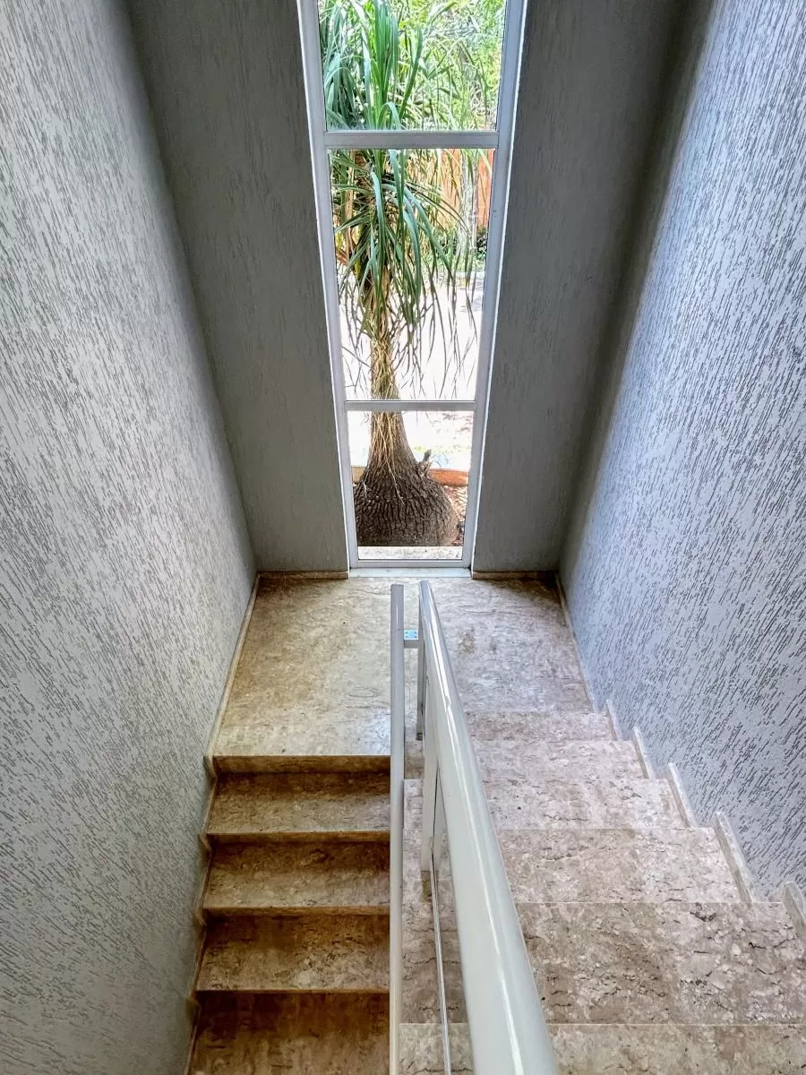 Casa de Esquina à Venda com 3 suítes, escritório e área gourmet com piscina, 232m² no Condomínio Belvedere II em Votorantim/SP