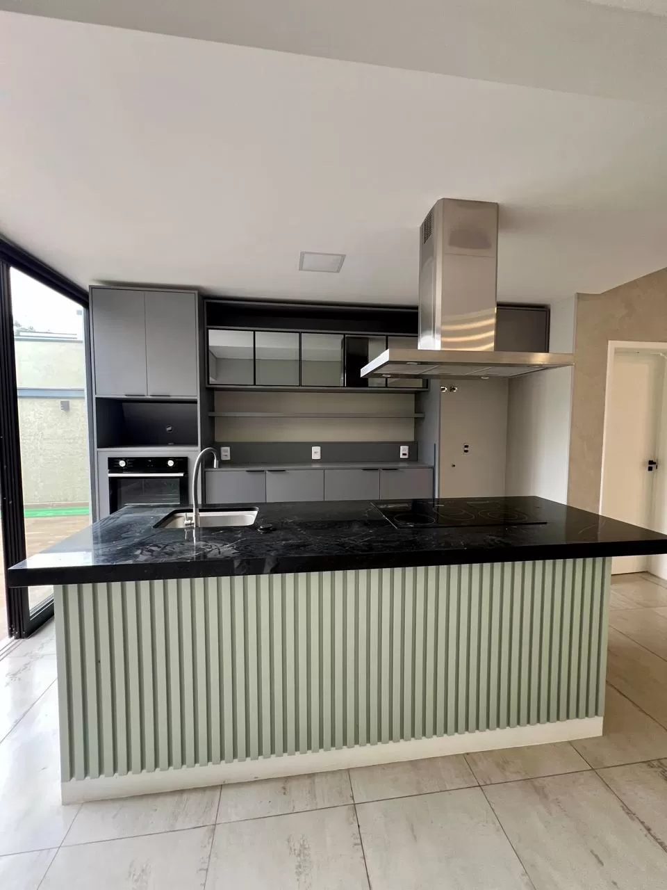 Casa Térrea à Venda com 3 suítes e piscina, 253m² em Votorantim/SP no Condomínio Alphaville Nova Esplanada
