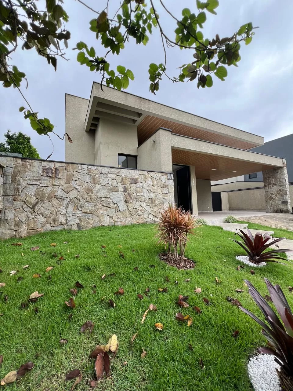 Casa Térrea à Venda com 3 suítes e piscina, 253m² em Votorantim/SP no Condomínio Alphaville Nova Esplanada