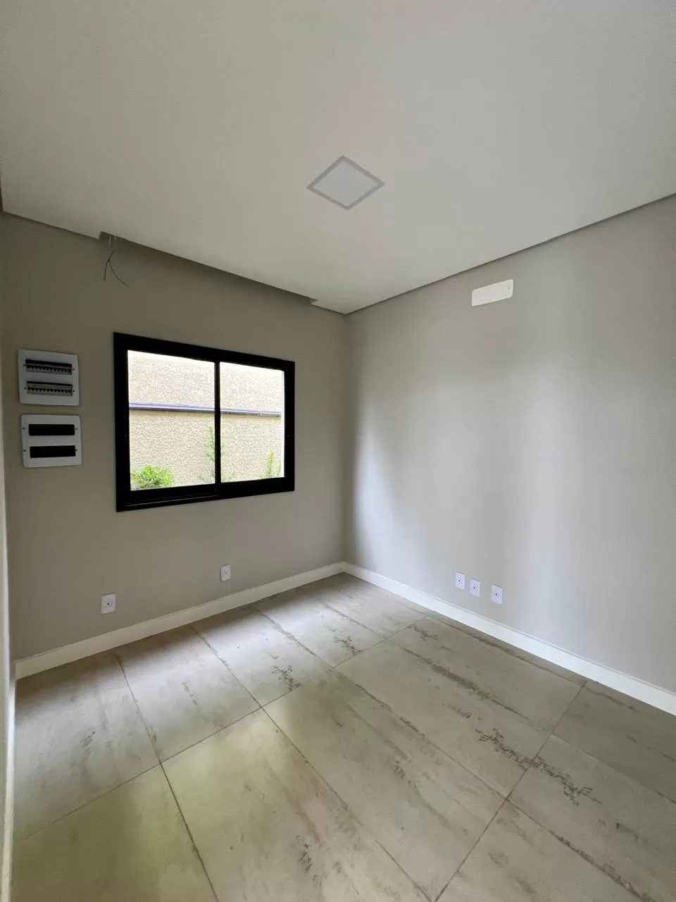 Casa Térrea à Venda com 3 suítes e piscina, 253m² em Votorantim/SP no Condomínio Alphaville Nova Esplanada