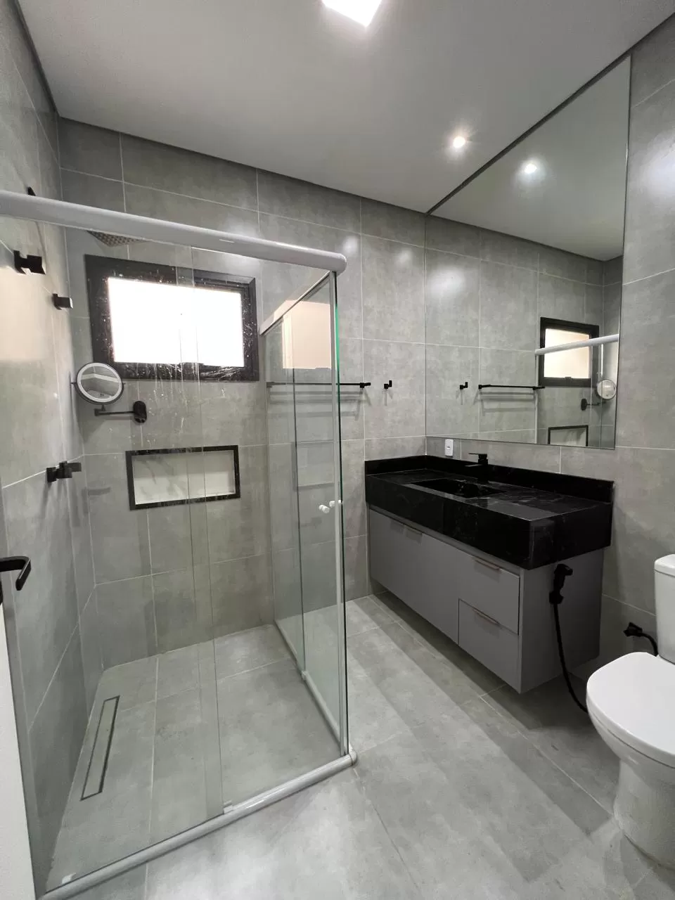 Casa Térrea à Venda com 3 suítes e piscina, 253m² em Votorantim/SP no Condomínio Alphaville Nova Esplanada