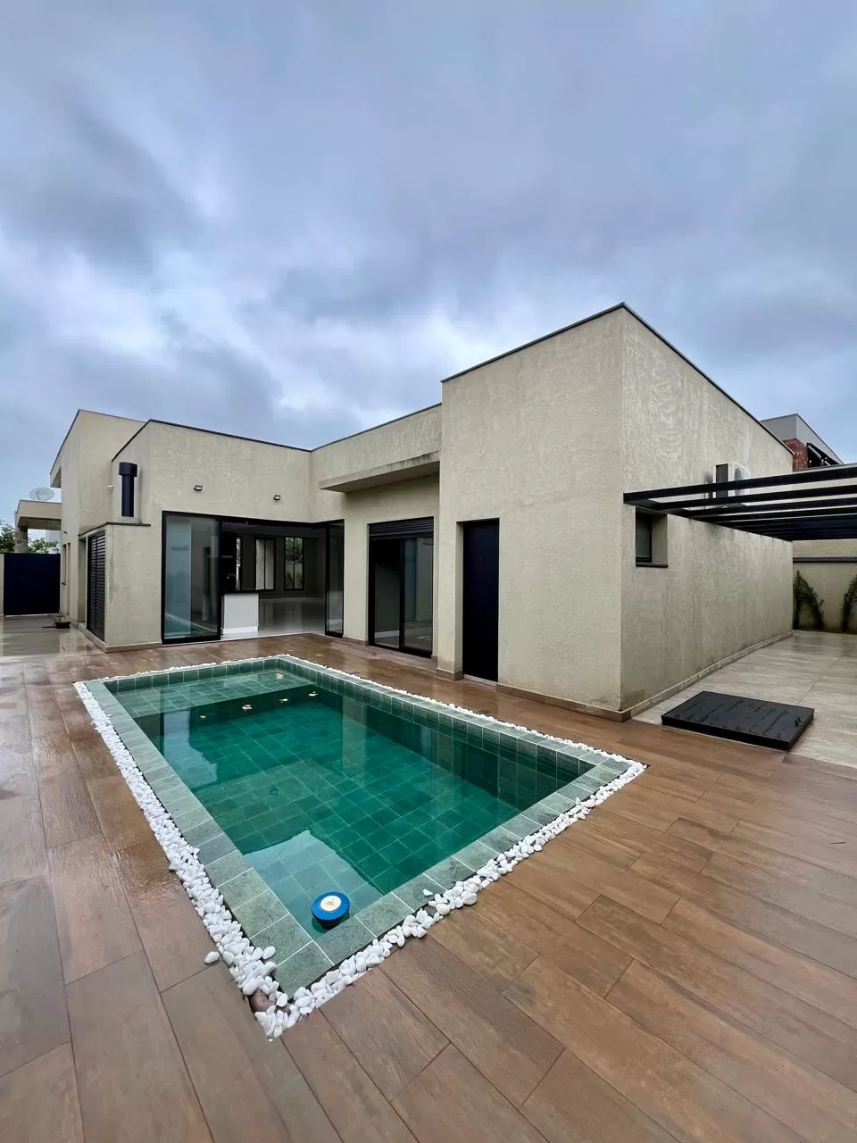 Casa Térrea à Venda com 3 suítes e piscina, 253m² em Votorantim/SP no Condomínio Alphaville Nova Esplanada