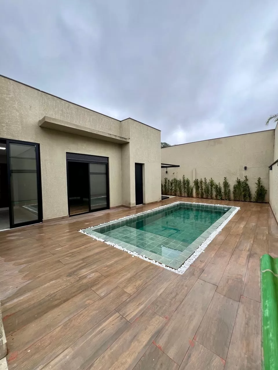 Casa Térrea à Venda com 3 suítes e piscina, 253m² em Votorantim/SP no Condomínio Alphaville Nova Esplanada
