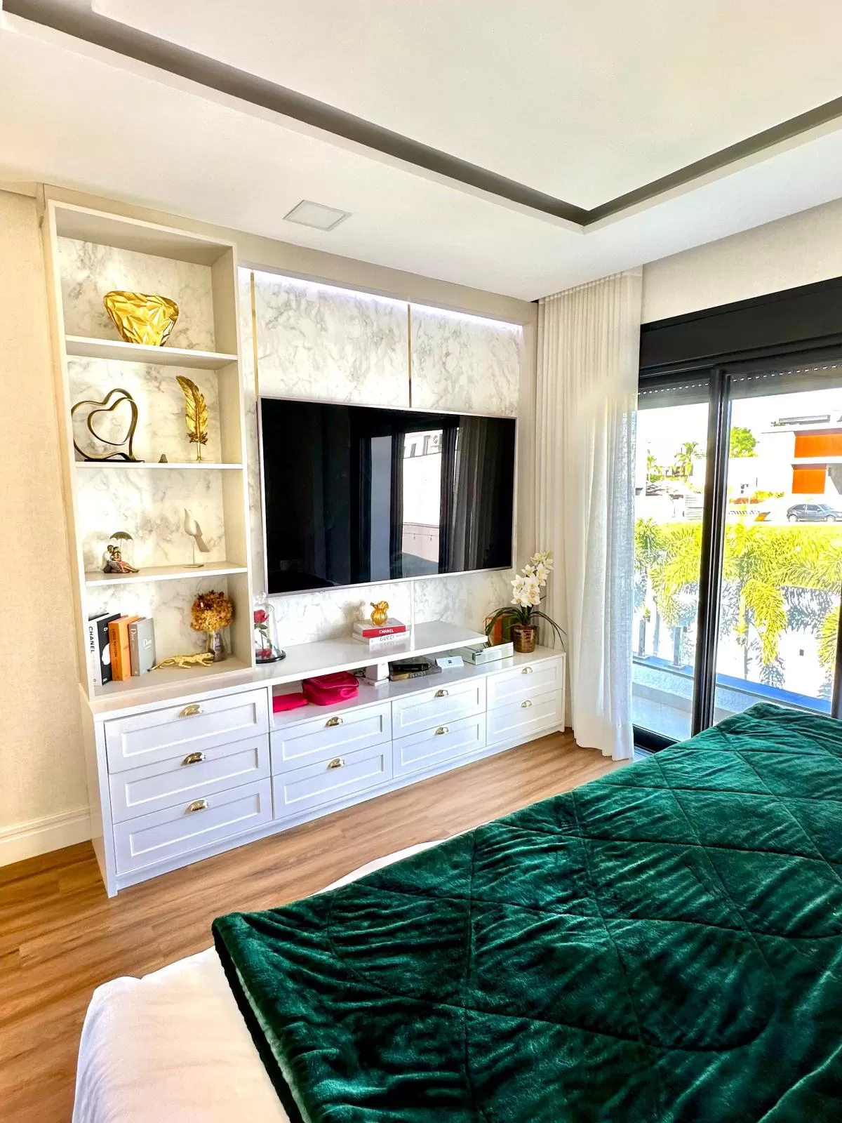 Casa Mobiliada à Venda com 4 quartos sendo 3 suítes e piscina aquecida, 315m² em Votorantim/SP no Condomínio Alphaville Nova Esplanada