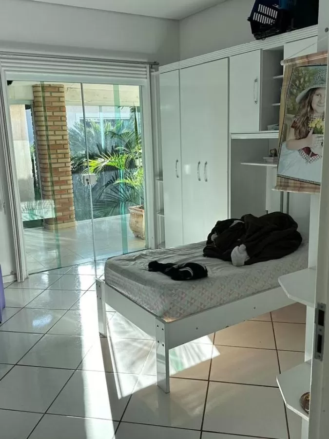 Casa Térrea à Venda no Condomínio Vale do Lago em Sorocaba/SP