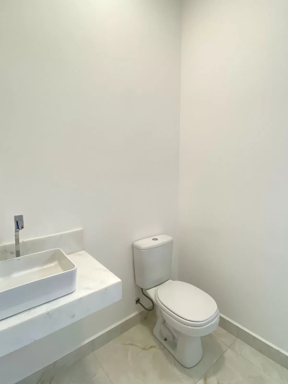Casa à Venda no Condomínio Villagio Wanel em Sorocaba/SP
