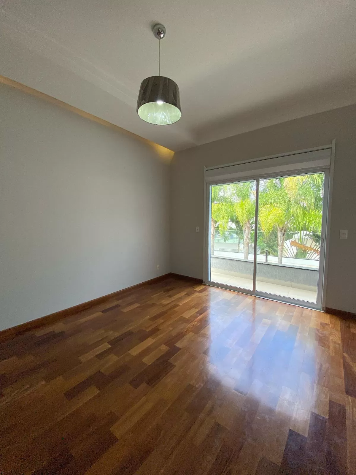 Sobrado à Venda com 4 suítes, escritório e piscina aquecida, 400m² em Votorantim/SP no Condomínio Alphaville Nova Esplanada