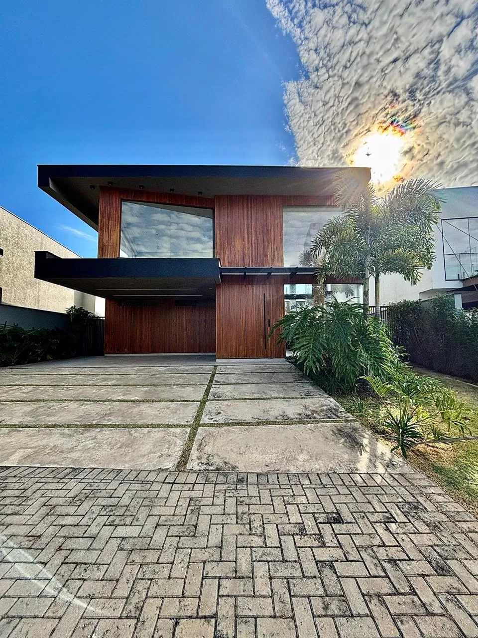 Sobrado à Venda com 4 suítes, móveis planejados e sala de home-theater, 342m² no Condomínio Alphaville Nova Esplanada 4 em Votorantim/SP