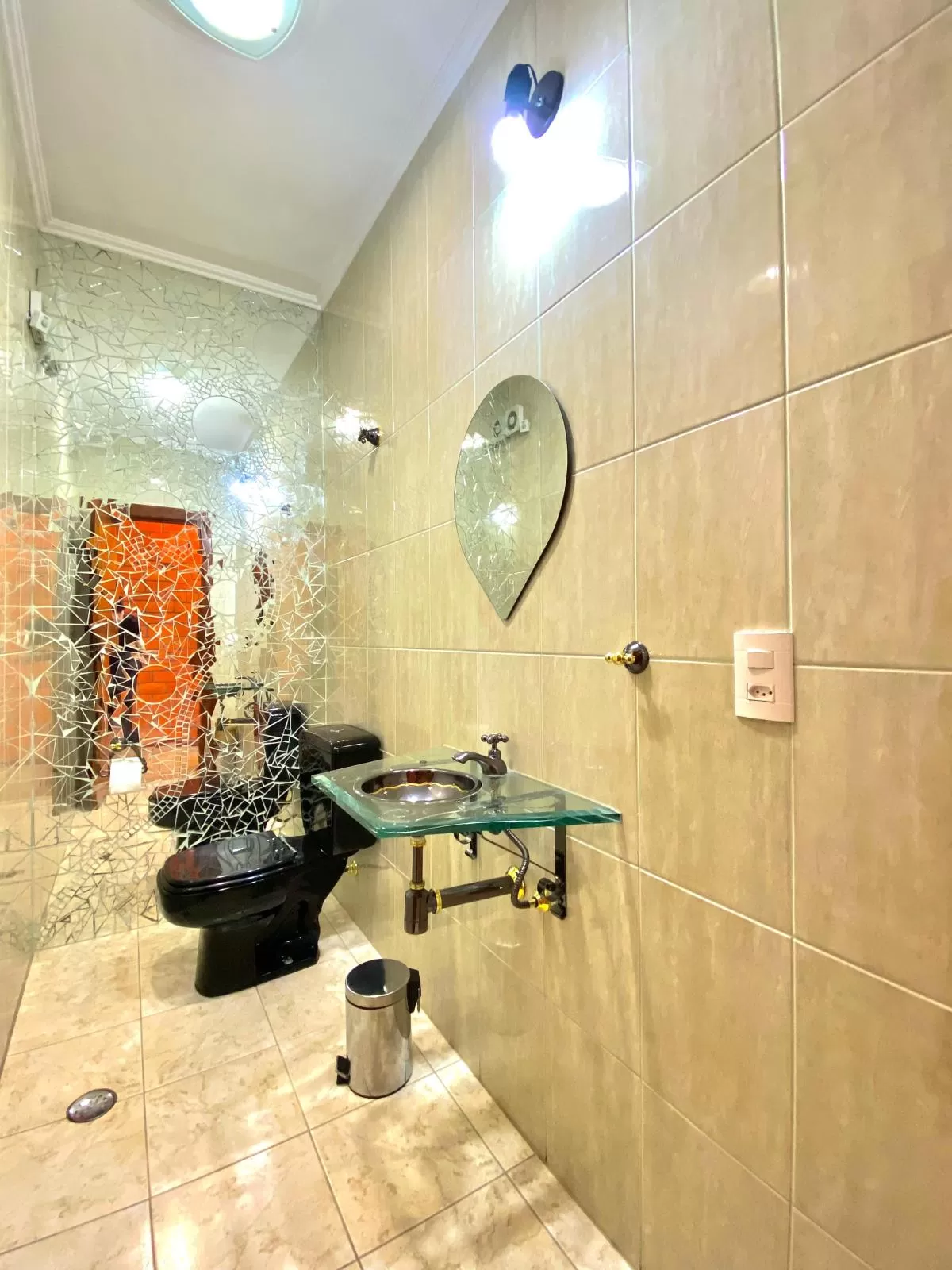 Casa à Venda na Modalidade de Porteira Fechada no Condomínio Vale do Lago em Sorocaba/SP