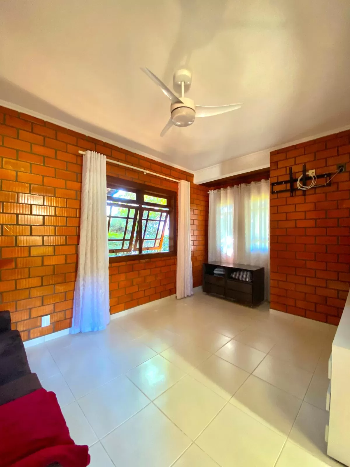 Casa à Venda na Modalidade de Porteira Fechada no Condomínio Vale do Lago em Sorocaba/SP