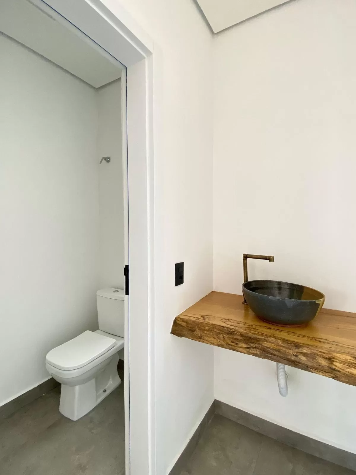 Sobrado à Venda com 3 suítes e área gourmet com piscina, 260m² no Condomínio Cyrela Landscape em Votorantim/SP