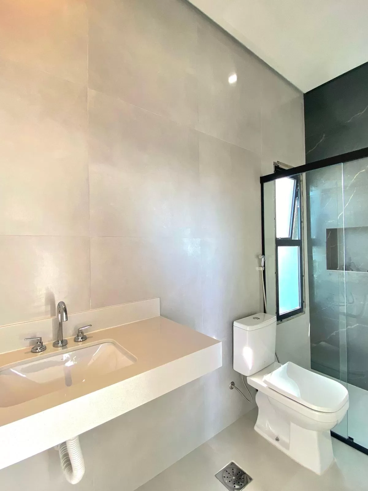 Sobrado à Venda com 3 suítes e área gourmet com piscina, 260m² no Condomínio Cyrela Landscape em Votorantim/SP