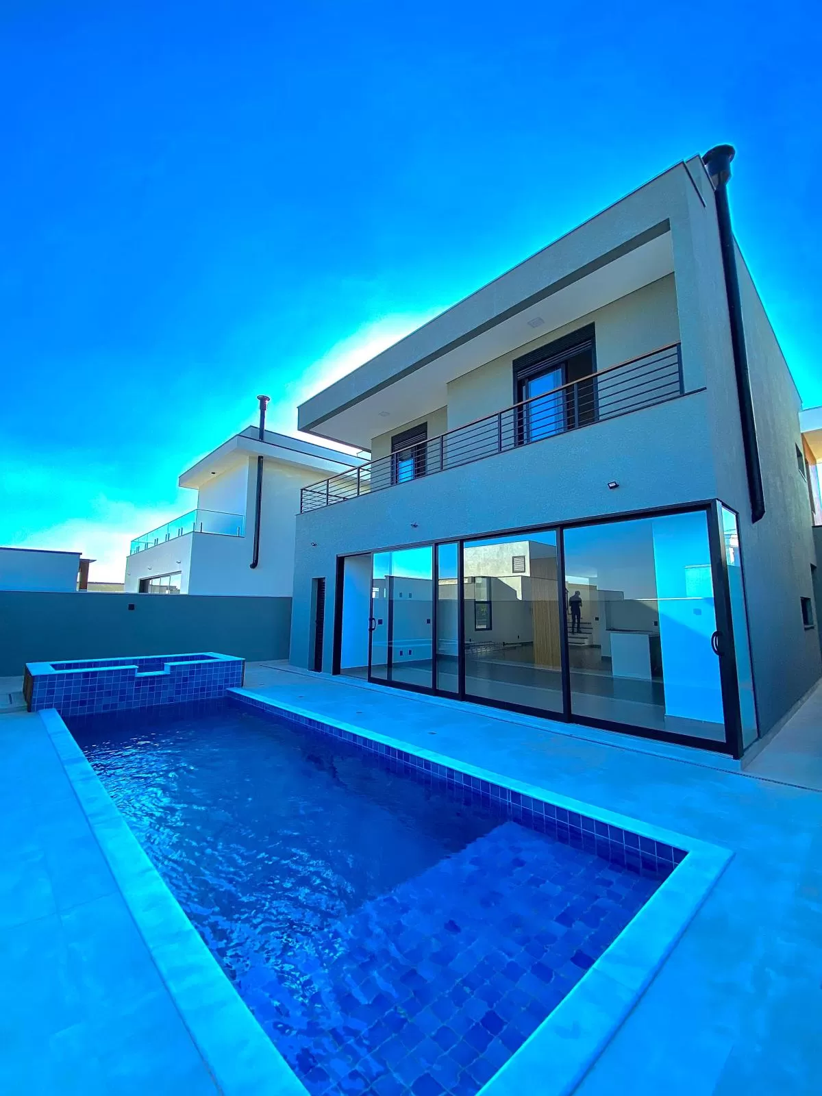 Sobrado à Venda com 3 suítes e área gourmet com piscina, 260m² no Condomínio Cyrela Landscape em Votorantim/SP