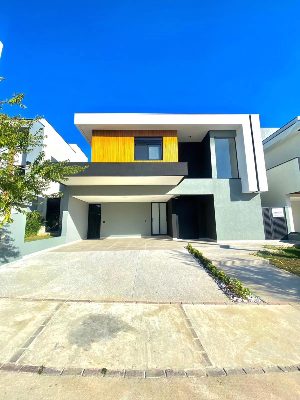 Sobrado à Venda com 3 suítes e área gourmet com piscina, 260m² no Condomínio Cyrela Landscape em Votorantim/SP