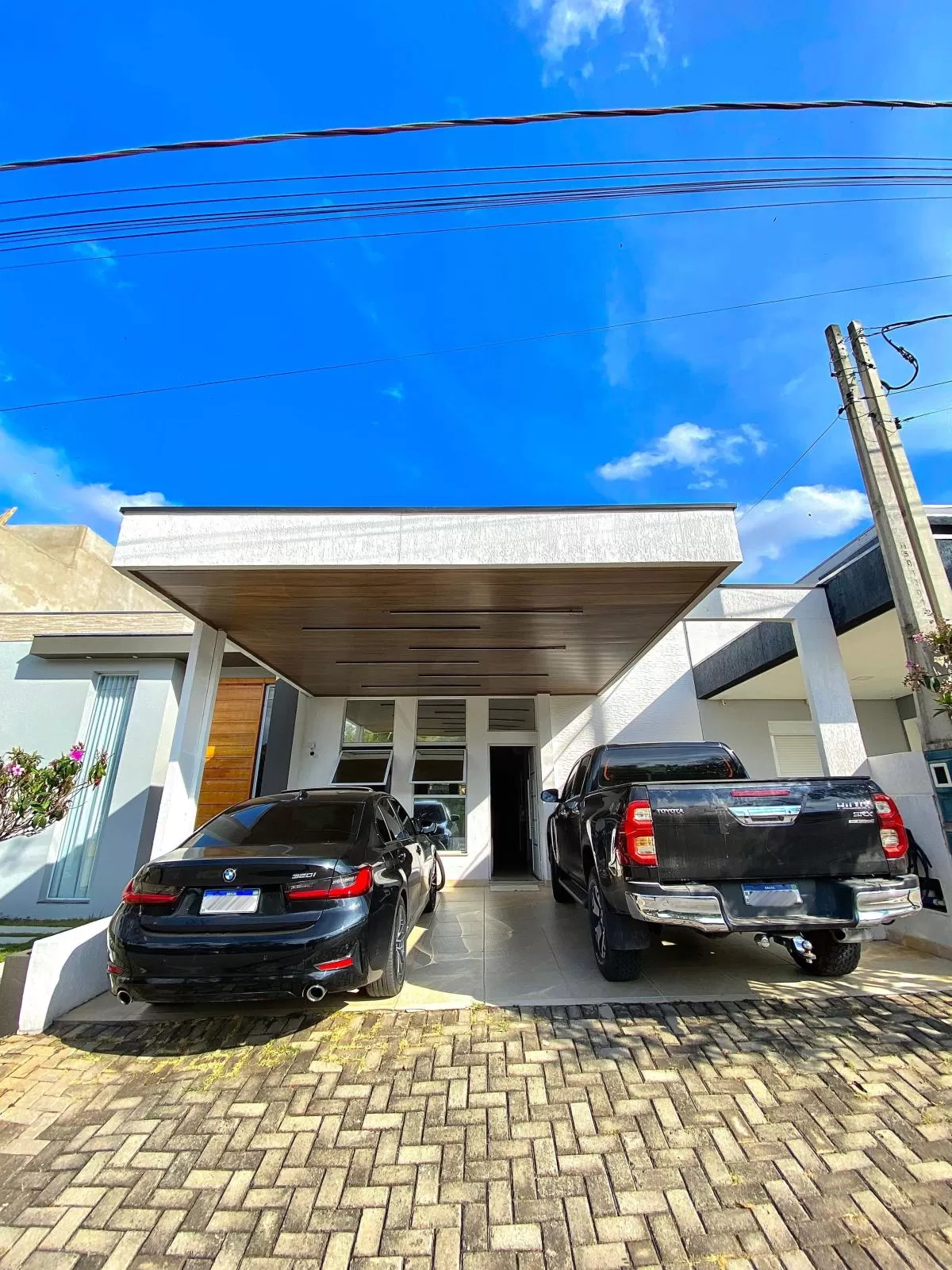 Casa à Venda com 2 dormitórios, móveis planejados e churrasqueira, 100m² no Condomínio Vale Azul em Votorantim/SP