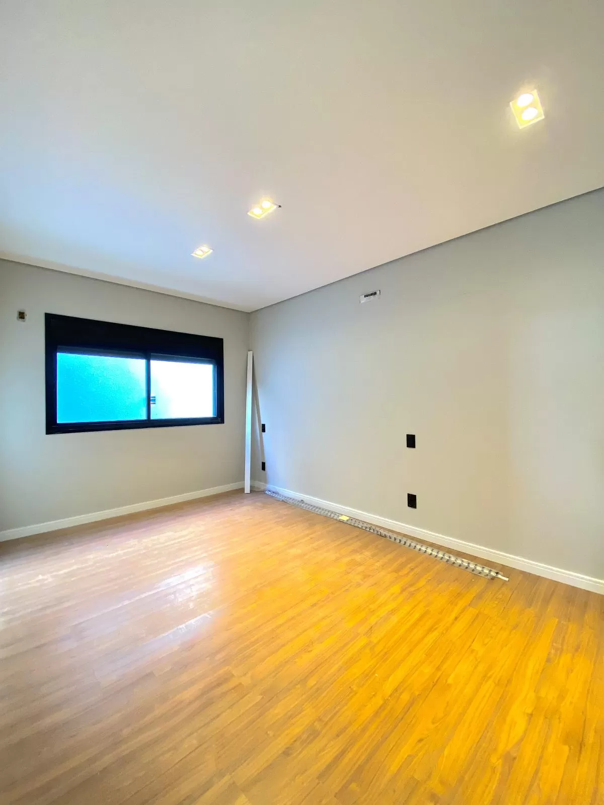 Casa à Venda com 3 suítes, escritório e área gourmet com piscina, 166m² no Condomínio Cyrela Landscape em Votorantim/SP